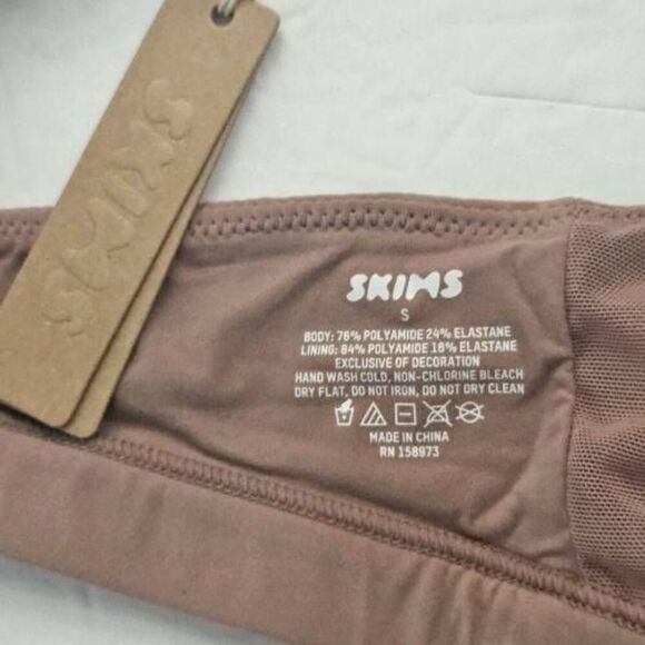 Skims cross front bra Nwt - Picture 7 of 9